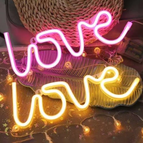 Портативный декоративный неоновый светильник "Love" розовый на батарейках/USB 35*15*2 см neon_love_sign_pink фото