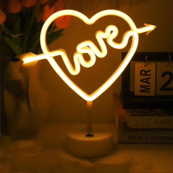 Декоративный настольный неоновый светильник "Love" жёлтый на батарейках/USB 28*29 см neon_love_stand_2 фото