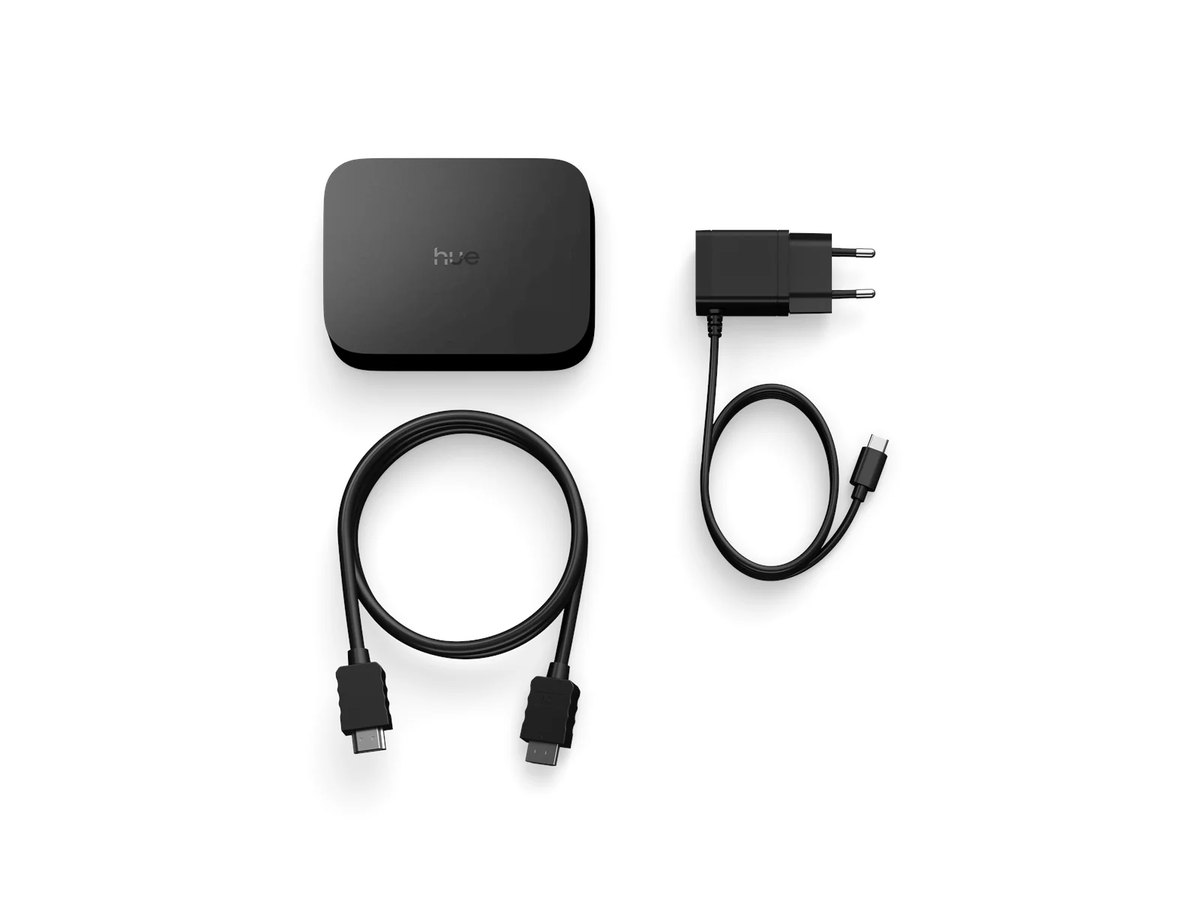 Комплект Philips Hue Play HDMI Sync Box 4K: блок, HDMI-кабель і адаптер живлення USB-C